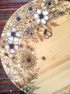 Read more about the article DIY Floral Coffee Table with Stain Markers